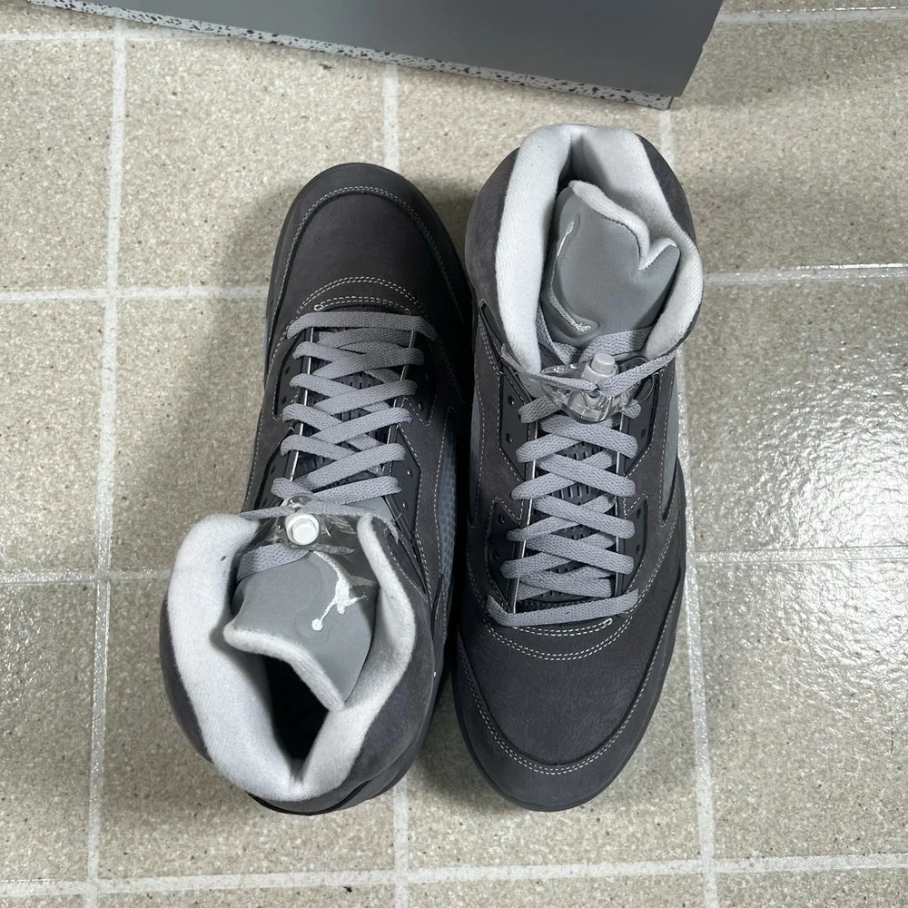 Nike Air Jordan 5 Retro Wolf Grey White Athletic Sneakers DD0587-002 Men Size 12